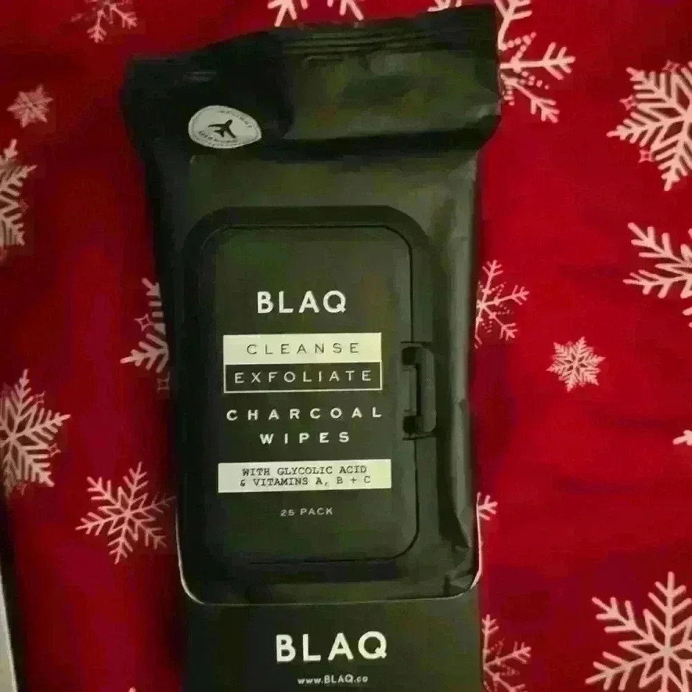 - 🌻NWT - Blaq Cleanse & Exfoliate AHA Wipes 25-Pack